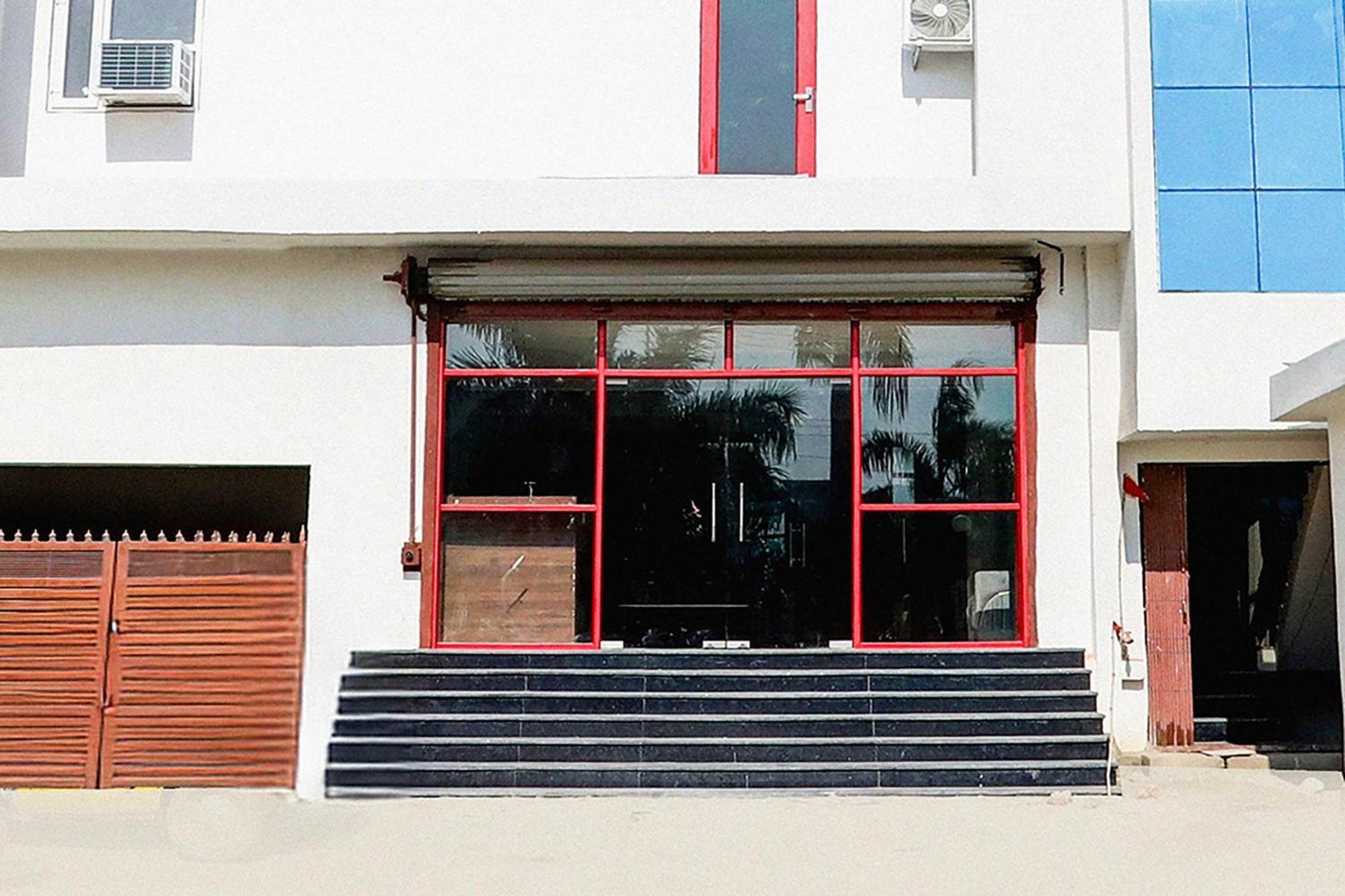 Отель Super Townhouse Balua Road Pahadiya Варанаси Экстерьер фото