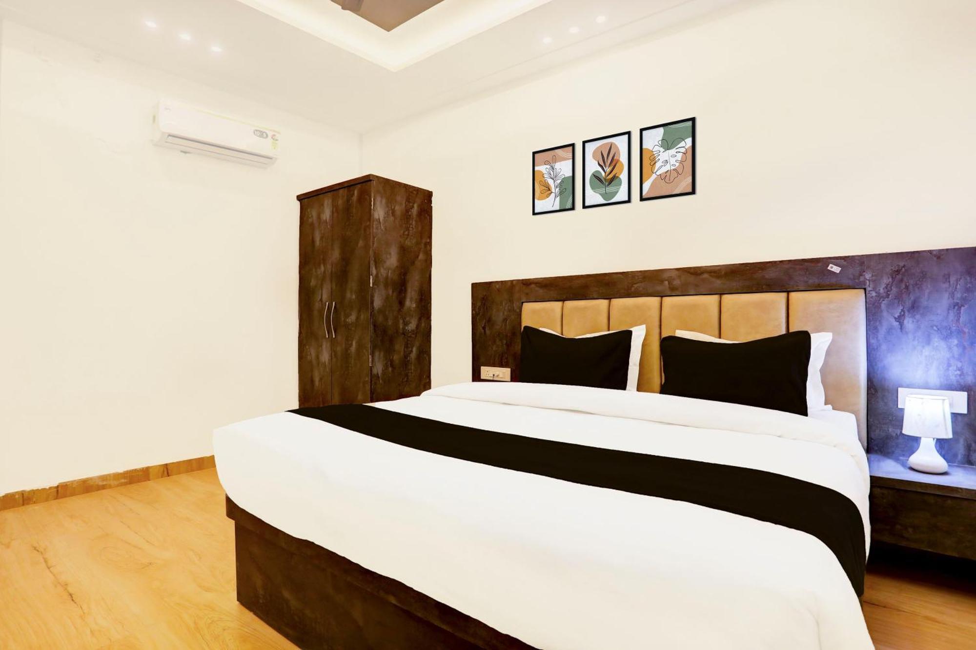Отель Super Townhouse Balua Road Pahadiya Варанаси Экстерьер фото